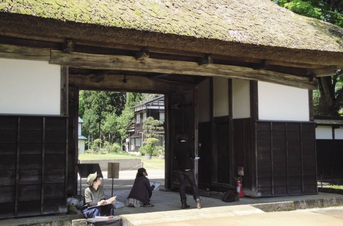 人々を取り巻く“空間”のデザインを学